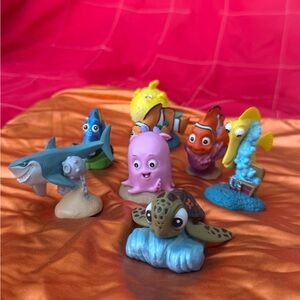 Disney Finding Nemo Figurine 8 Pieces